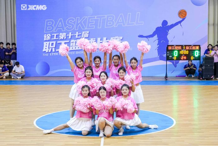 “骄阳”舞蹈社：篮球场上拉拉队用青春点燃赛场